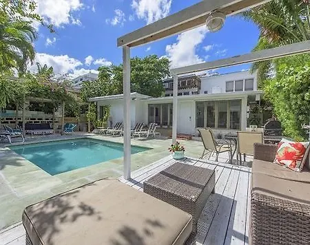 Salty Bungalow Azul